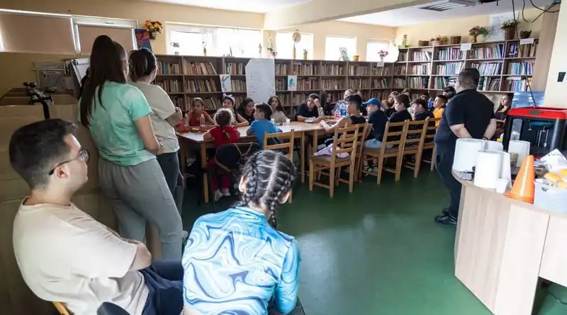 Elevii din Bunești au activități la biblioteca școlii